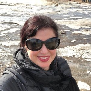 Meet your Posher, Stacey